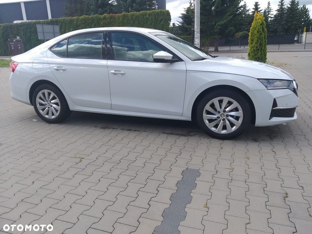 Skoda Octavia 1.5 TSI mHEV Selection DSG - 5