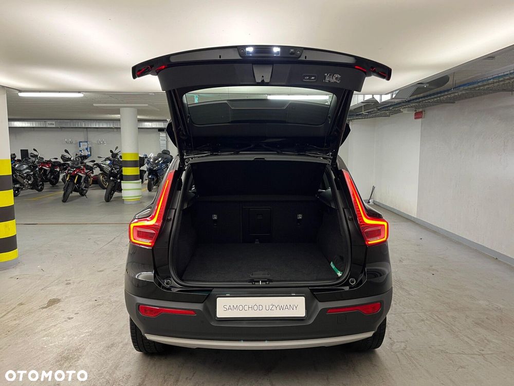 Volvo XC 40 T3 Momentum - 31
