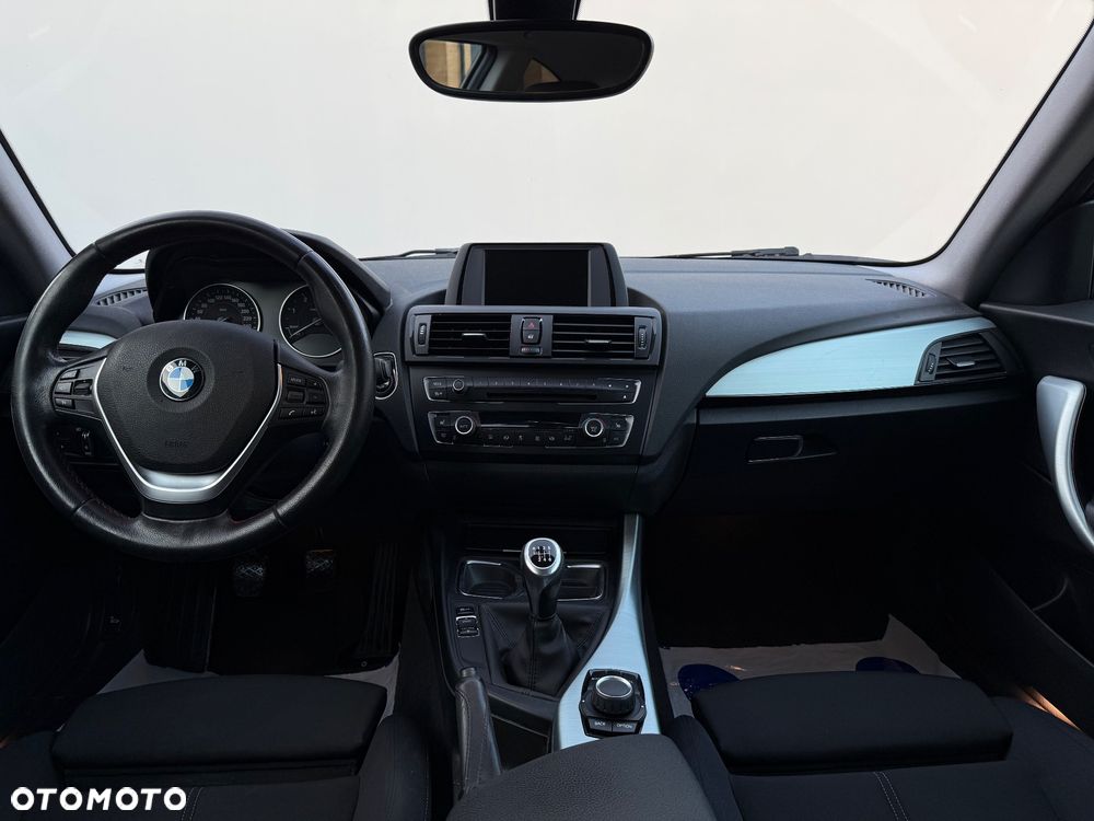 BMW Seria 2 218d Sport Line - 13