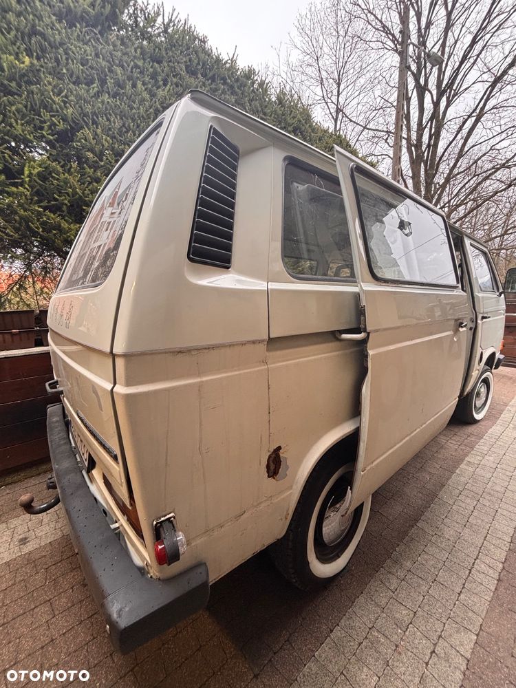 Volkswagen Transporter - 16