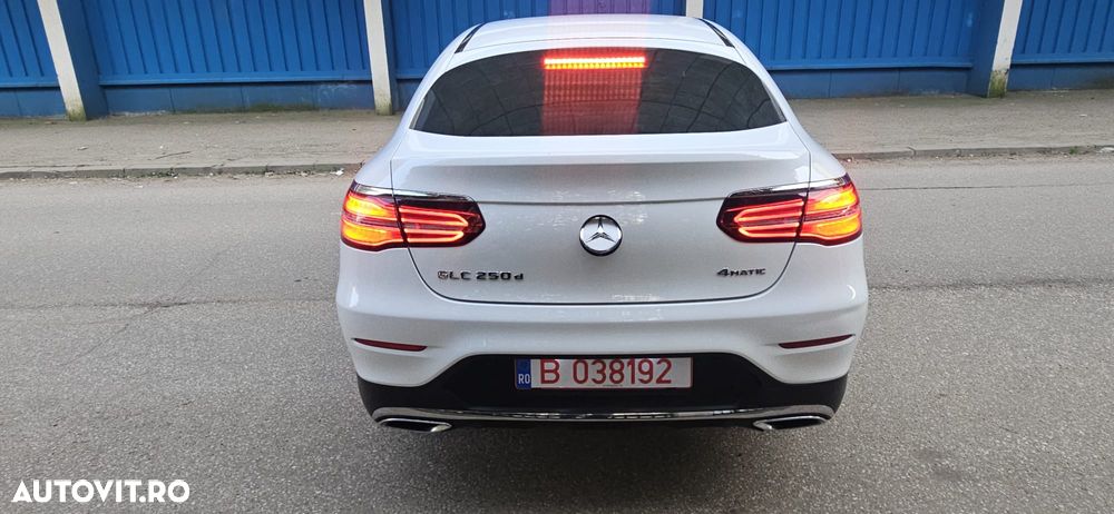 Mercedes-Benz GLC 250 d 4MATIC 9G-TRONIC AMG Line - 3