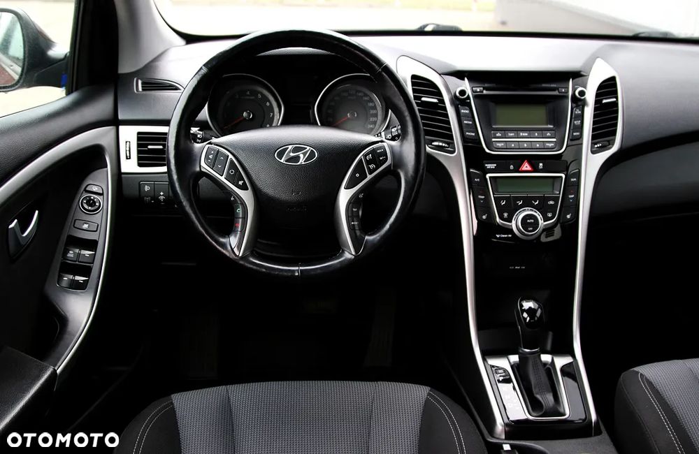 Hyundai i30 1.6 GDI Premium - 17