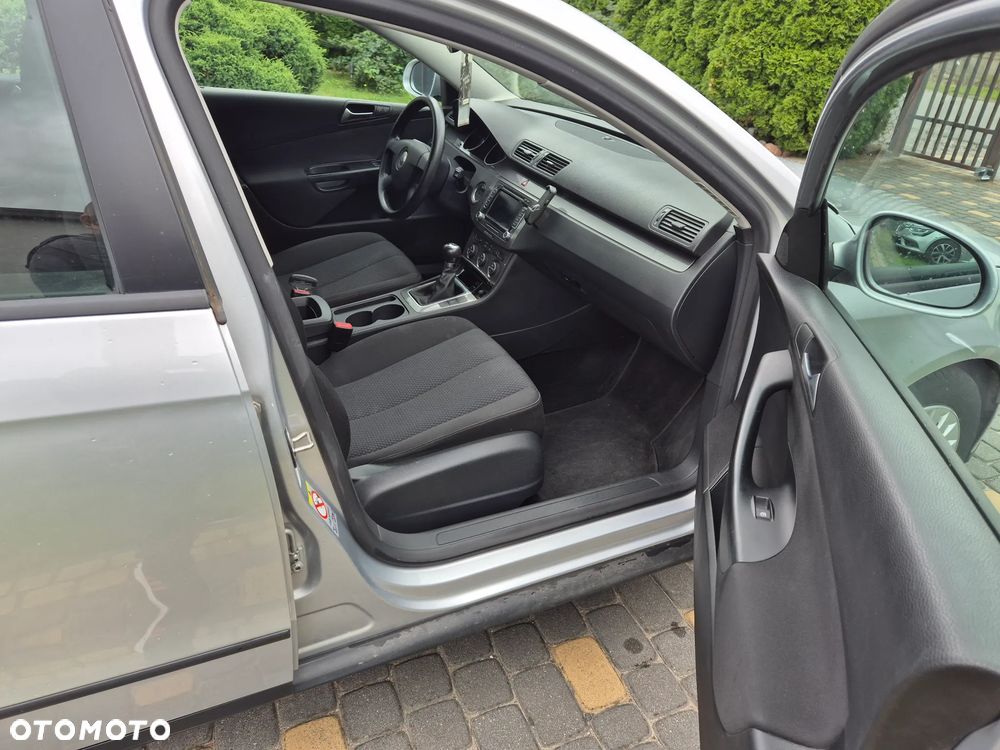 Volkswagen Passat 2.0 TDI DPF Individual - 11