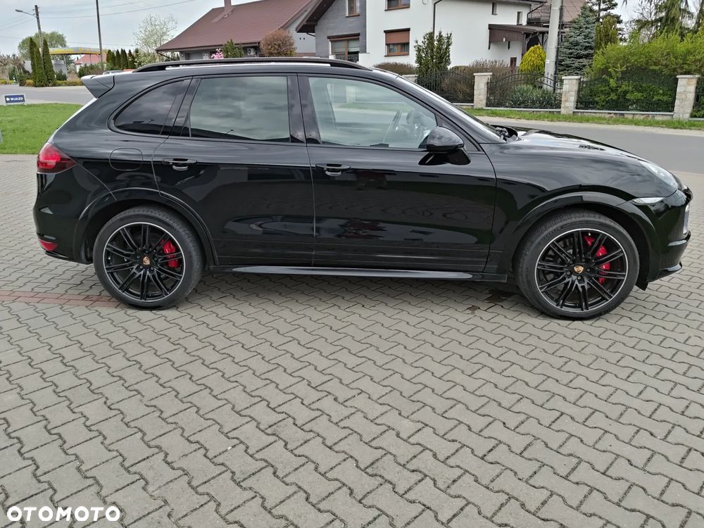 Porsche Cayenne Turbo Tiptronic S - 11