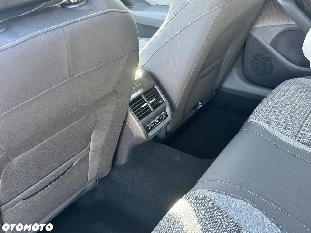 Skoda Superb 2.0 TDI SCR 4x4 Drive DSG - 25