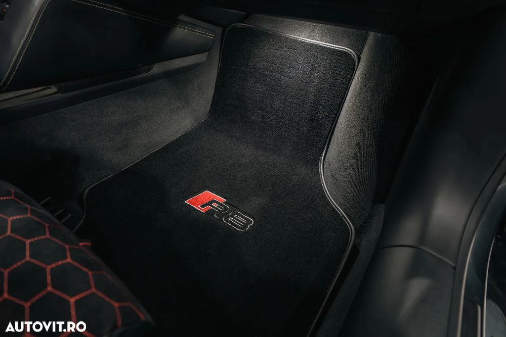 Audi R8 4.2 FSI Quattro R-Tronic - 26