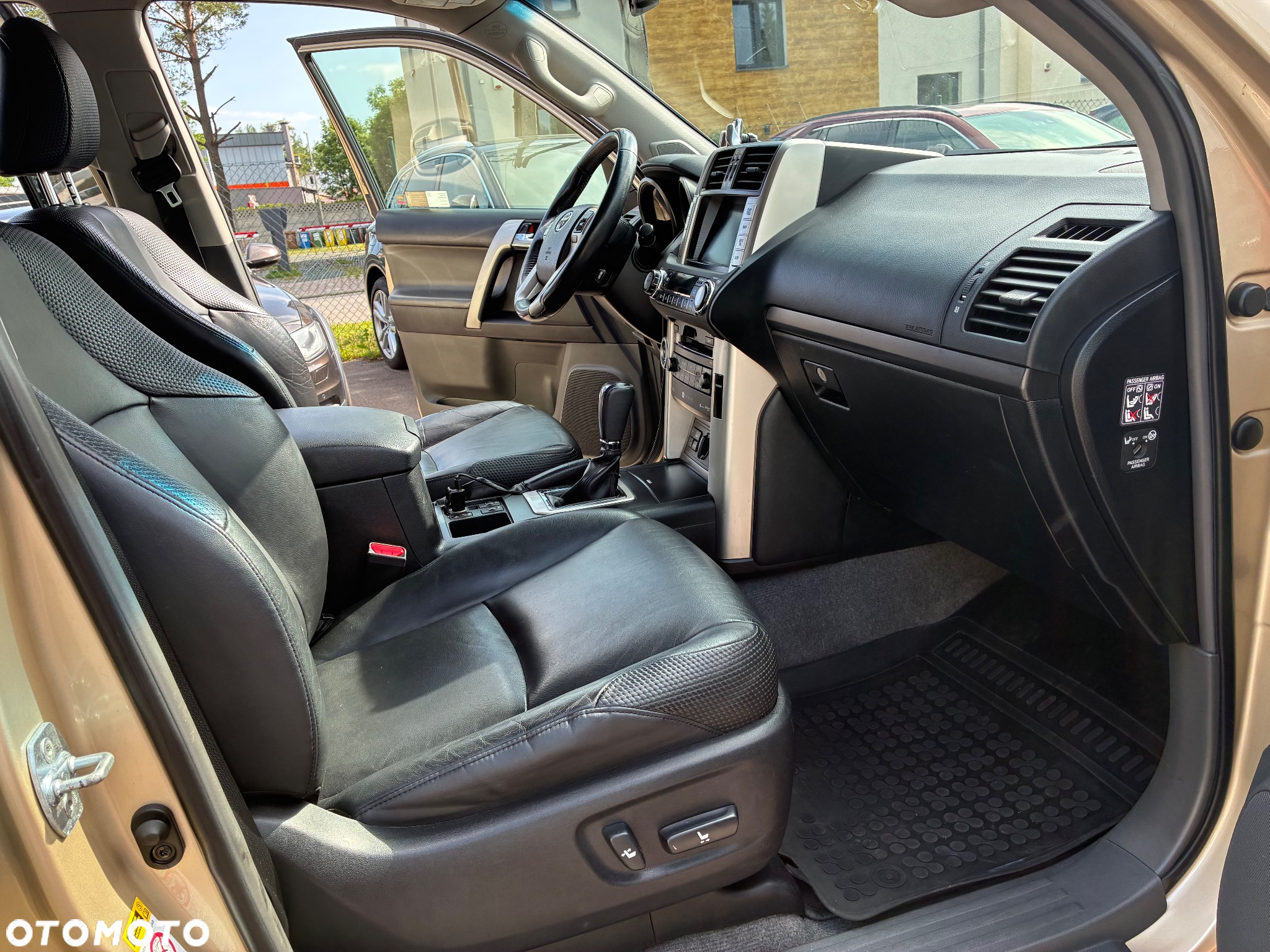 Toyota Land Cruiser LC 3.0 D-4D Prestige - 10