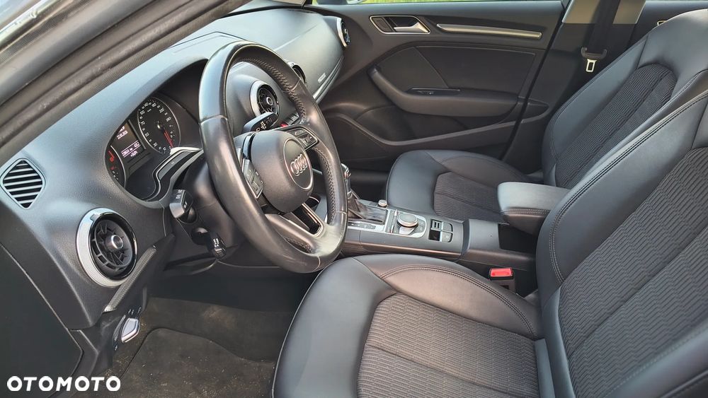 Audi A3 Sportback 1.6 TDI S tronic sport - 12