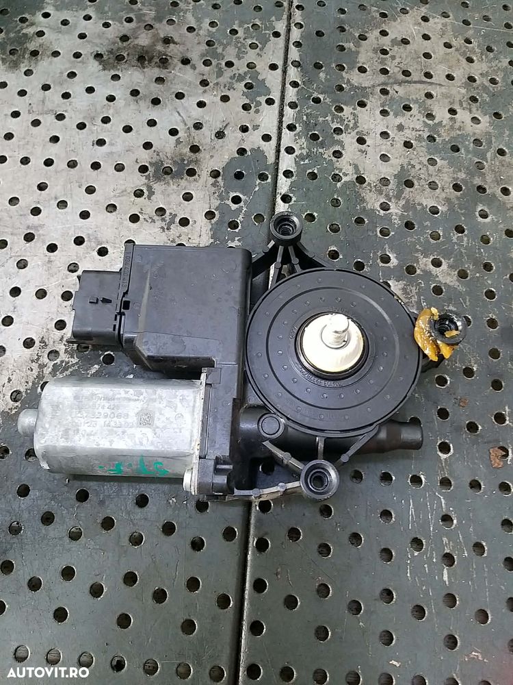 Motoras macara stanga fata citroen c3 3 sx 9837841780 0130824423 - 1