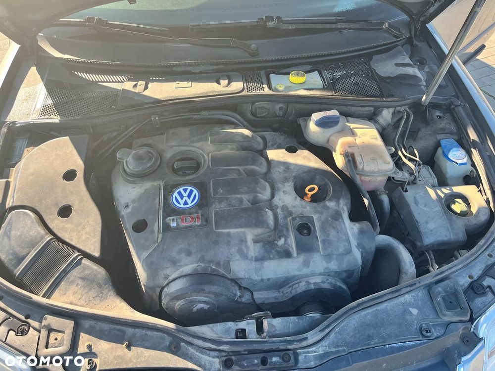 Volkswagen Passat 1.9 TDI Comfortline - 16