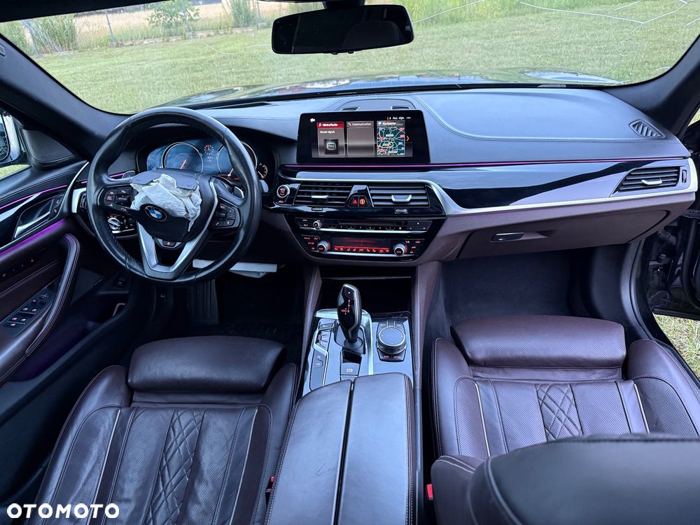 BMW Seria 5 540i xDrive Luxury Line sport - 10