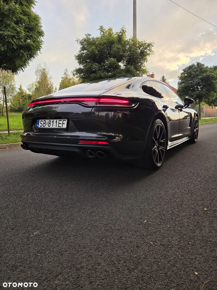 Porsche Panamera - 5