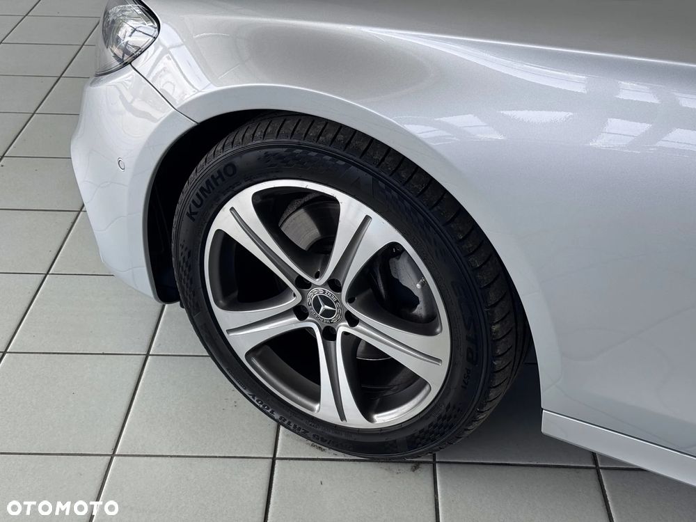 Mercedes-Benz Klasa E 300 9G-TRONIC - 8