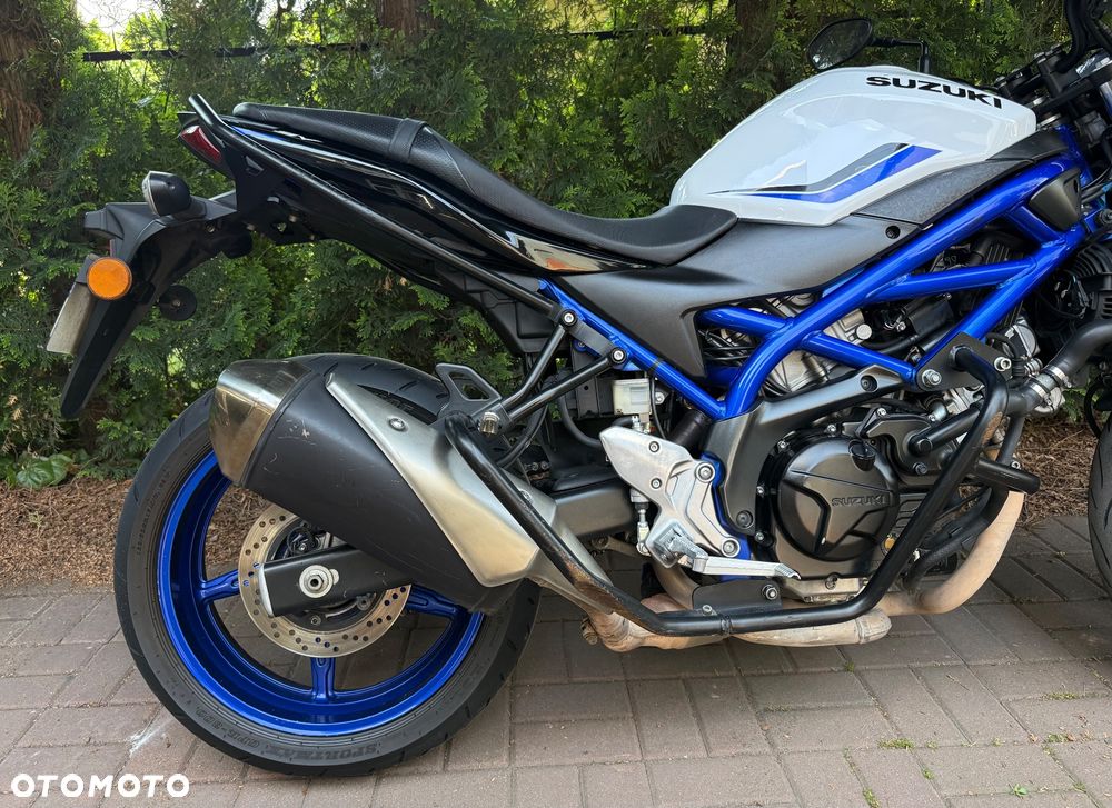 Suzuki SV - 8