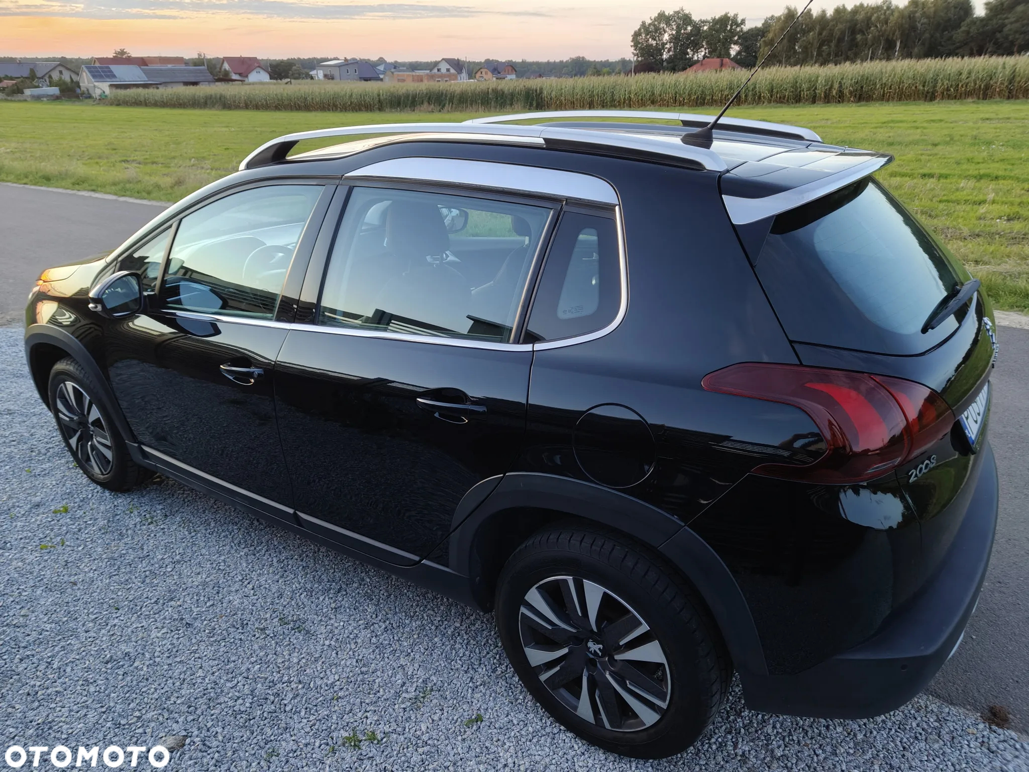 Peugeot 2008 1.2 Pure Tech Allure S&S EAT6 - 4