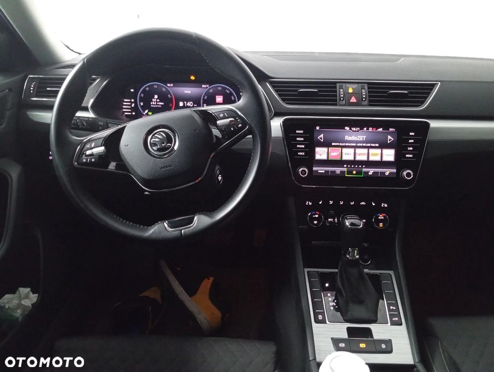 Skoda Superb 1.5 TSI Ambition DSG - 9