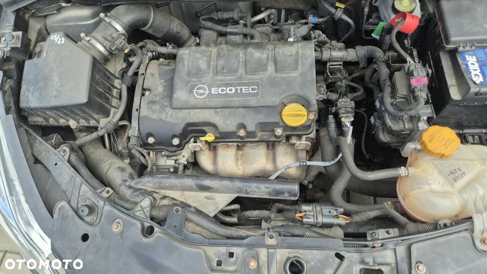 Opel Corsa 1.2 16V Essentia - 14