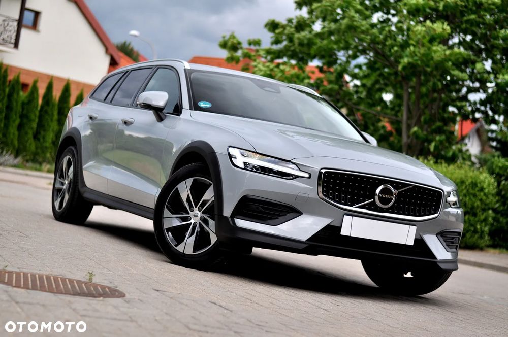 Volvo V60 Cross Country B4 D AWD Plus - 11