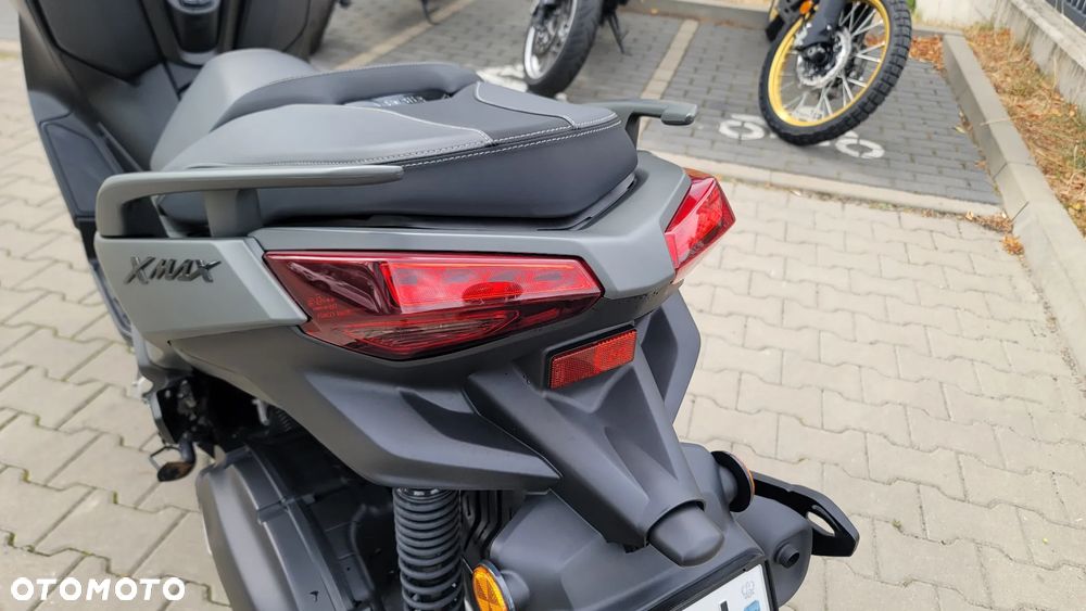 Yamaha X-max - 18
