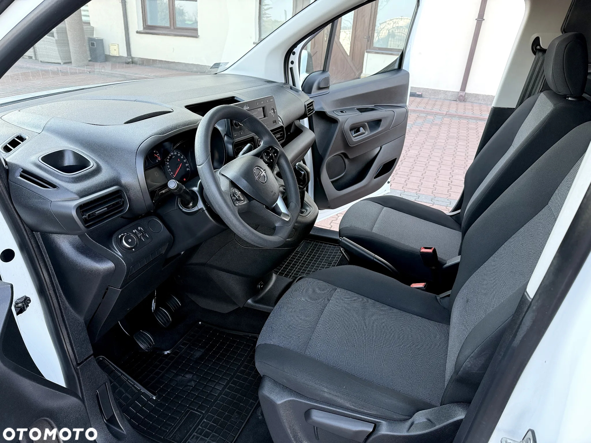 Opel COMBO - 10