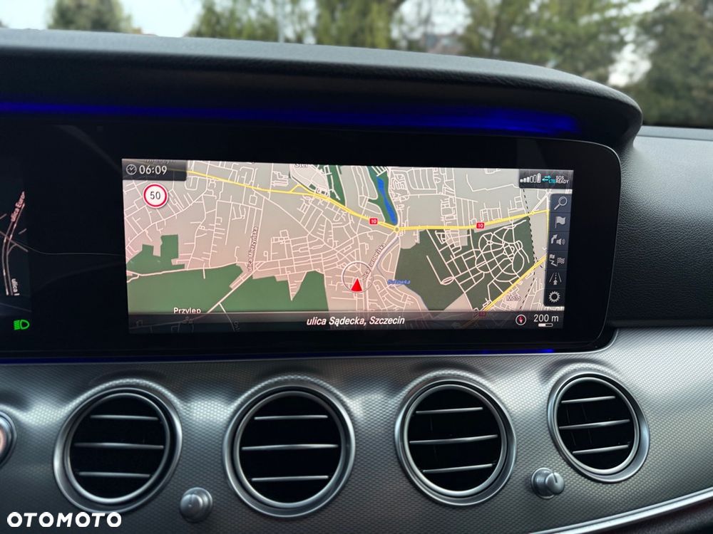 Mercedes-Benz Klasa E 220 d 4-Matic Avantgarde - 24