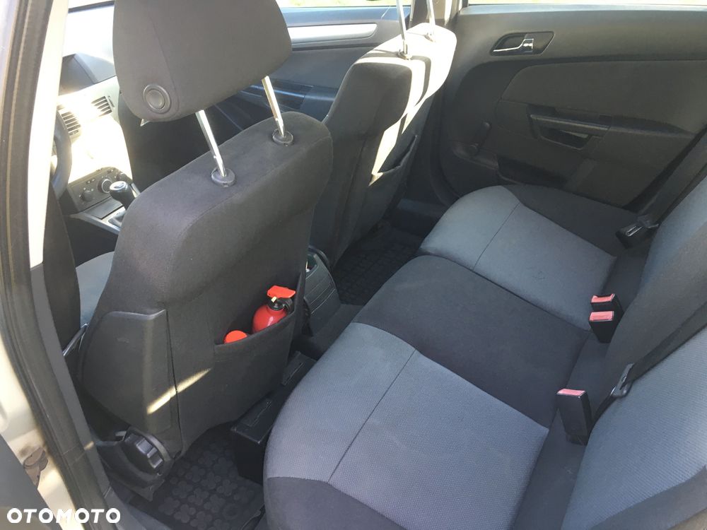 Opel Astra - 4