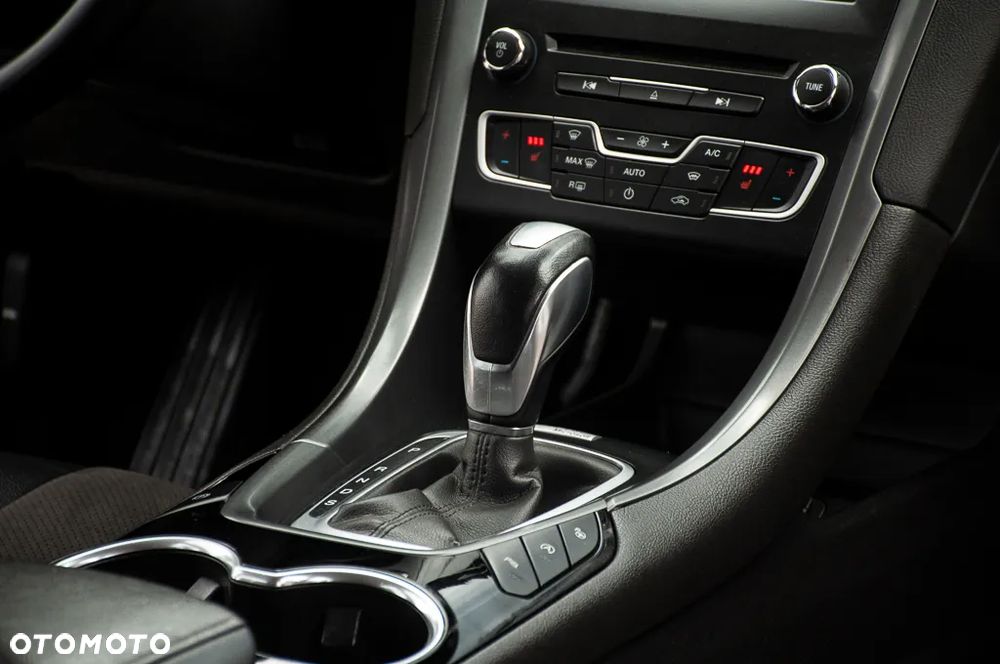 Ford Mondeo - 12