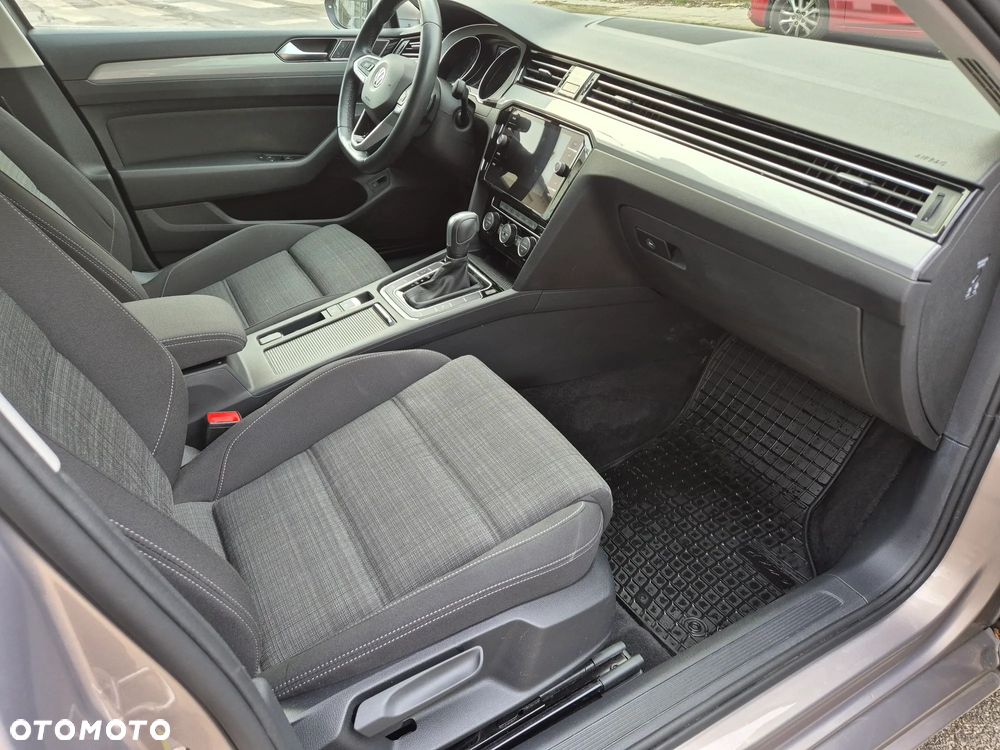 Volkswagen Passat 2.0 TSI Business DSG - 11