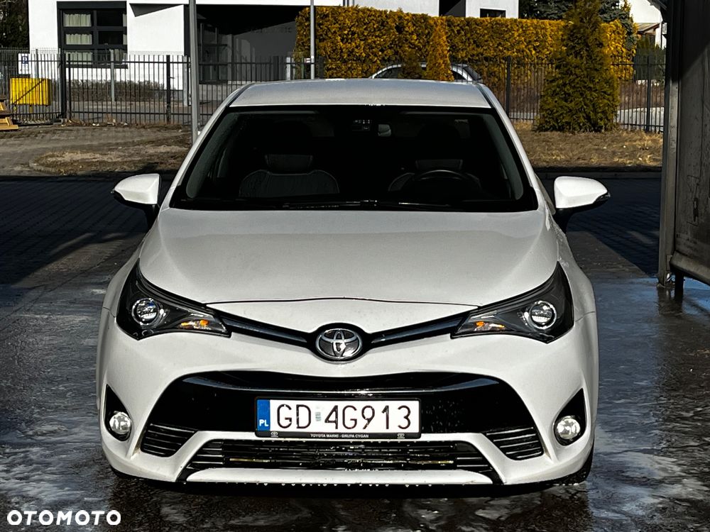 Toyota Avensis 2.0 D-4D Premium - 1