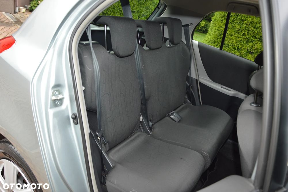 Toyota Yaris - 18
