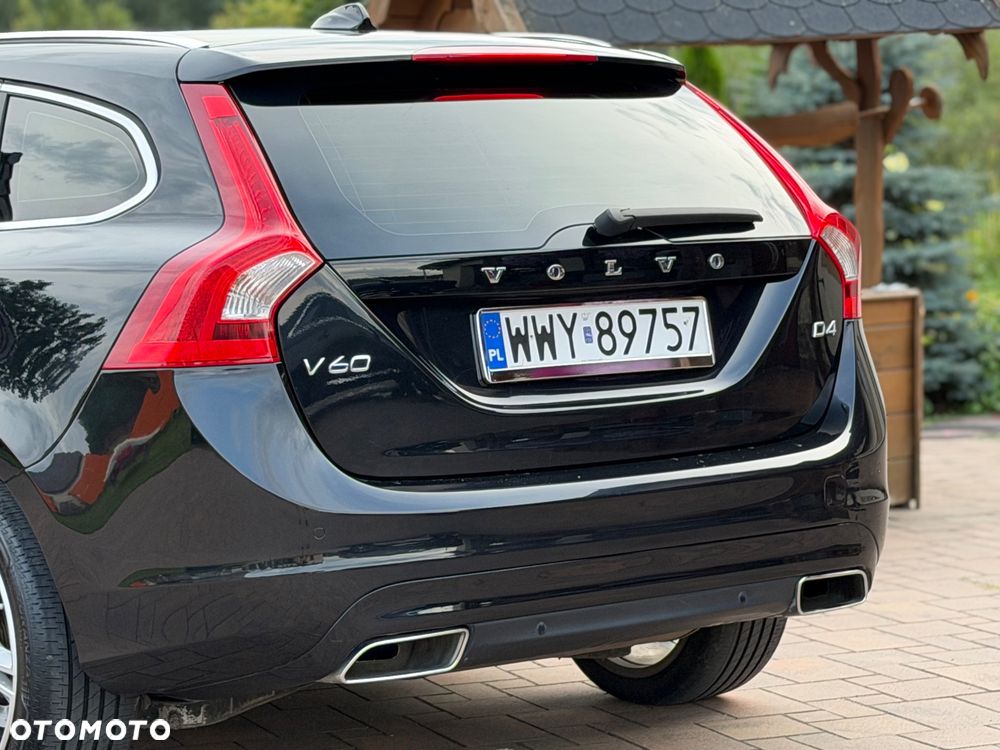 Volvo V60 D4 Drive-E Momentum - 8