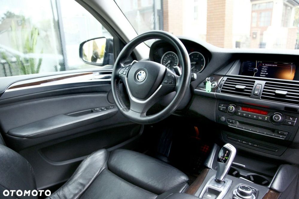 BMW X6 xDrive40d - 14