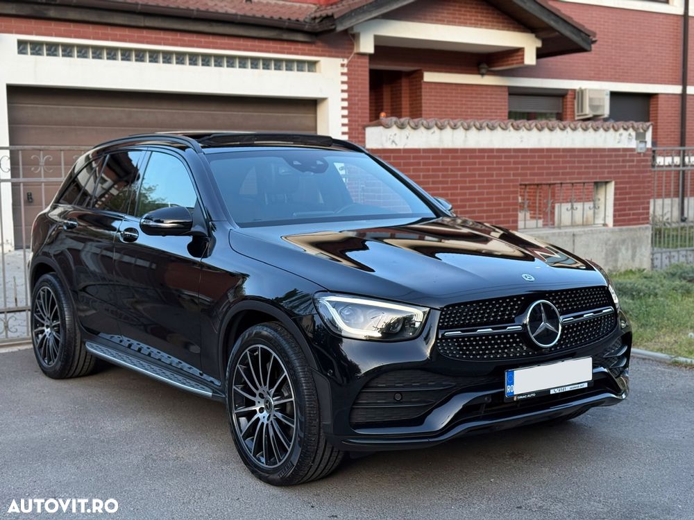 Mercedes-Benz GLC 300 4MATIC 9G-TRONIC AMG Line Plus - 3