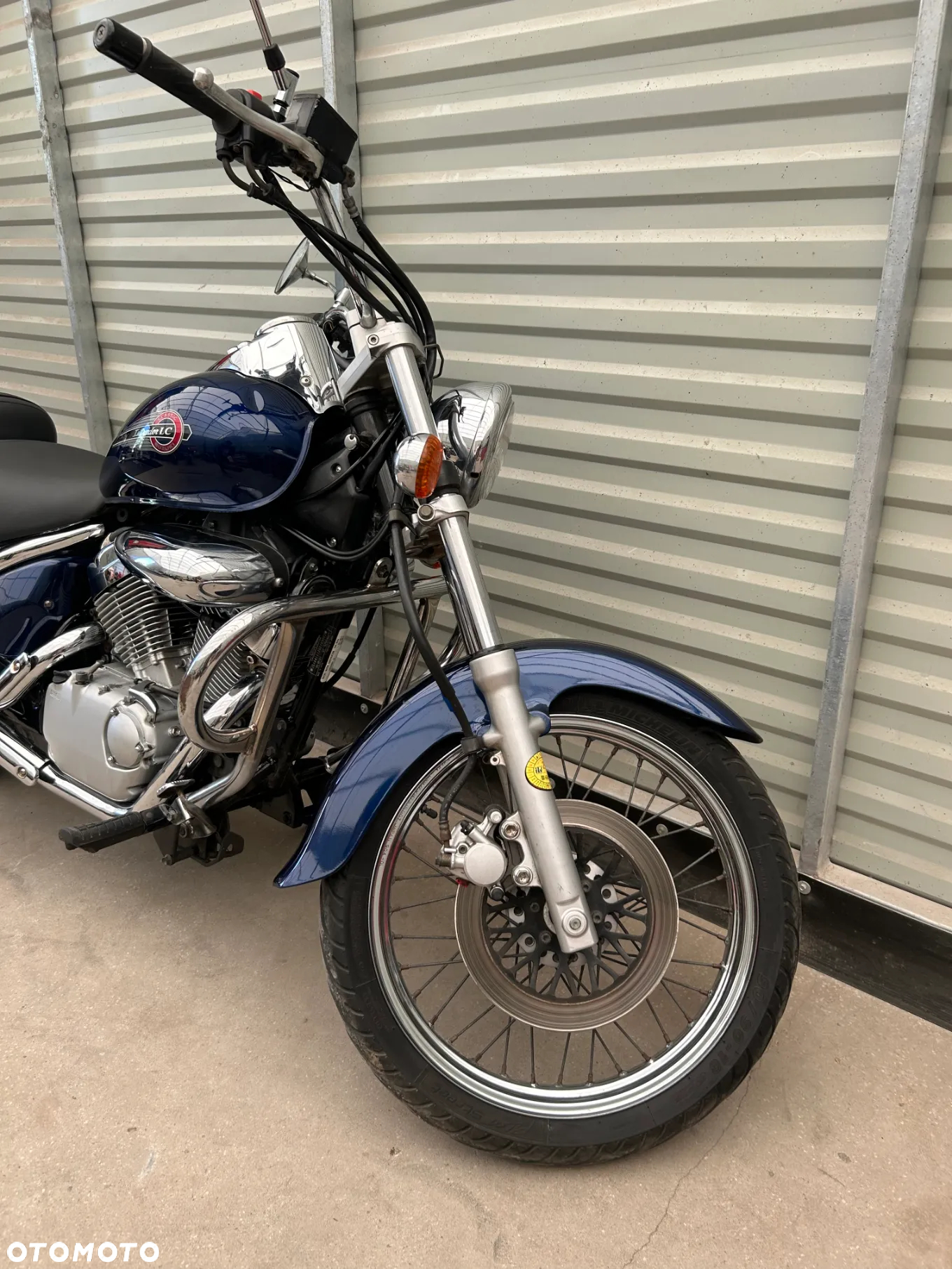 Suzuki Intruder - 13