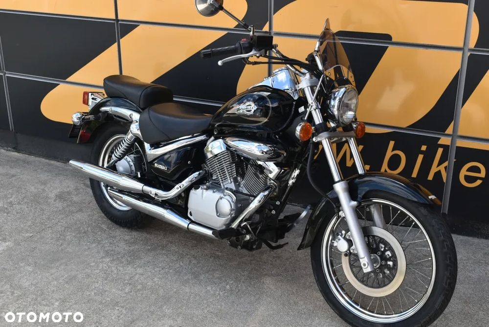 Suzuki Intruder - 2