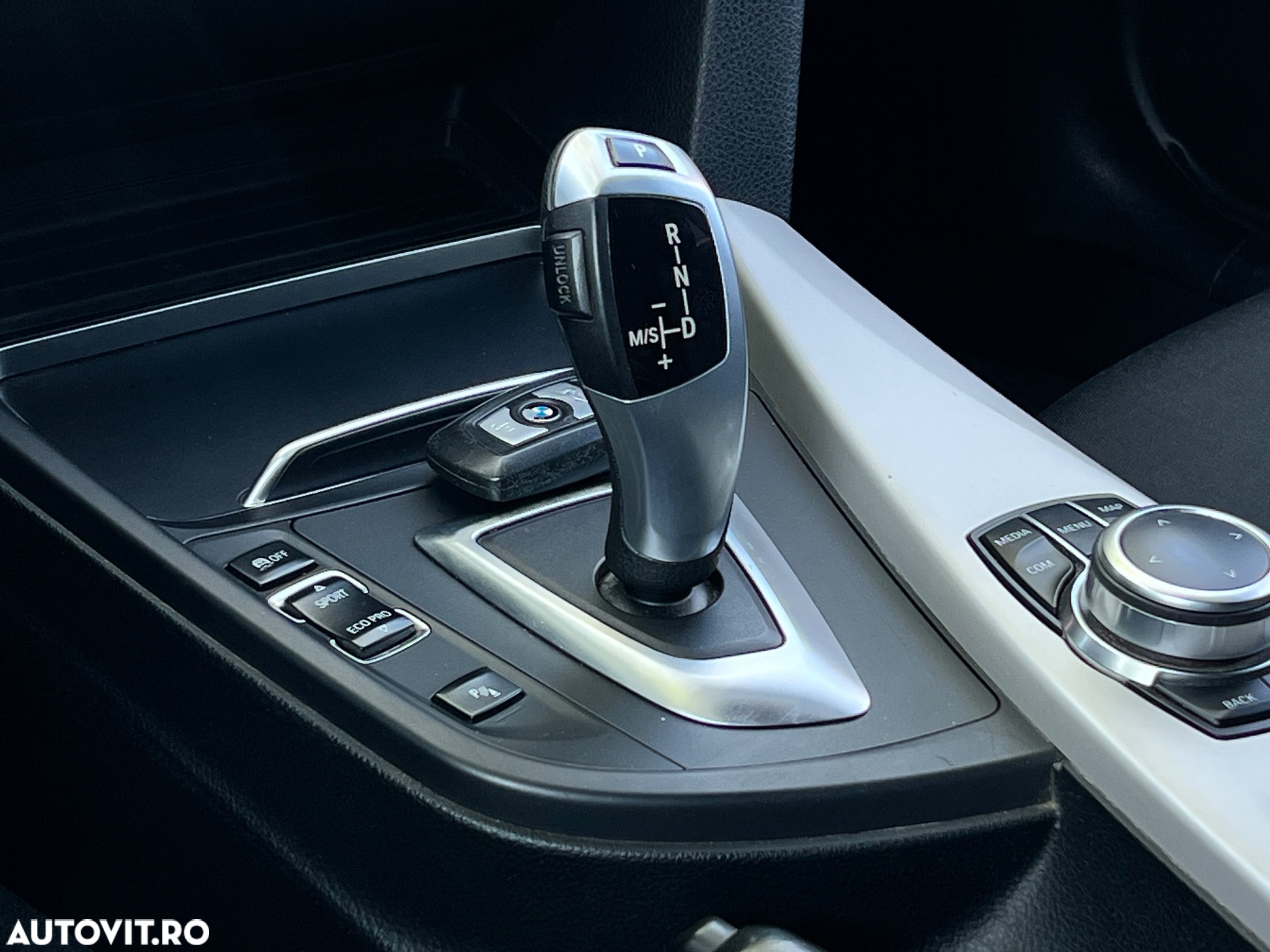 BMW Seria 3 318d Touring Aut. Advantage - 6