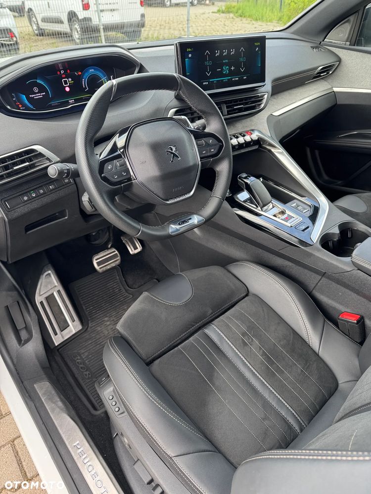 Peugeot 3008 1.6 PureTech HYbrid4 GT Line S&S EAT8 - 17