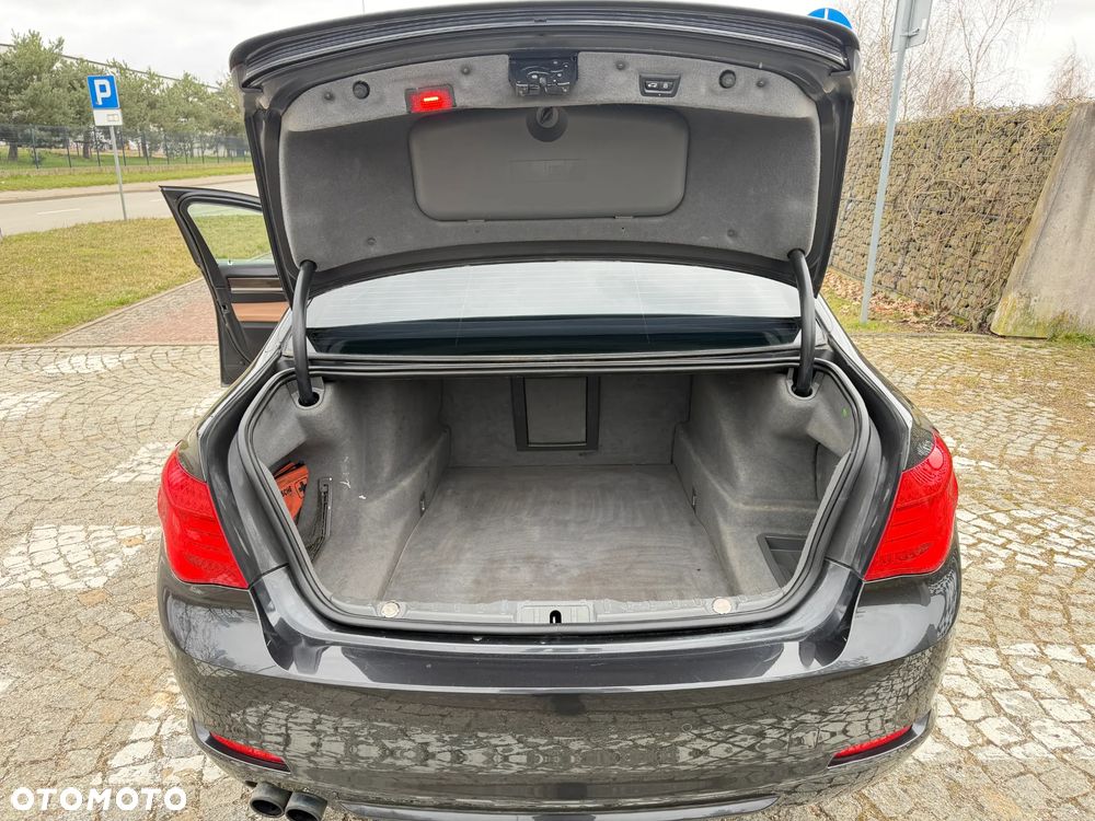 BMW Seria 7 730d - 17