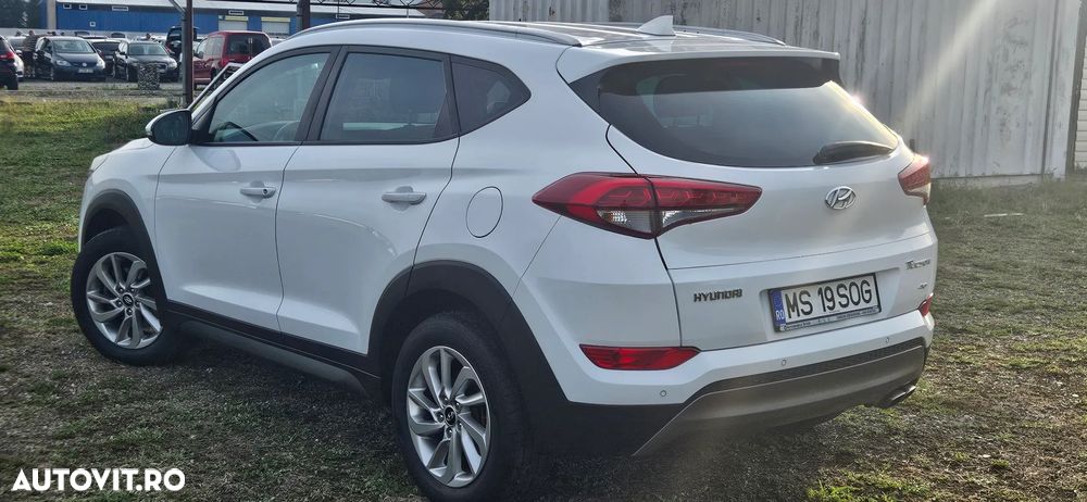 Hyundai Tucson 2.0 CRDI 4WD Automatik Trend - 16