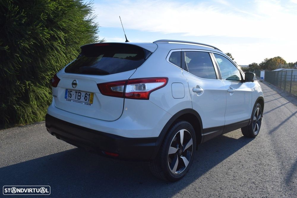 Nissan Qashqai 1.5 dCi N-Connecta J18+Led - 5