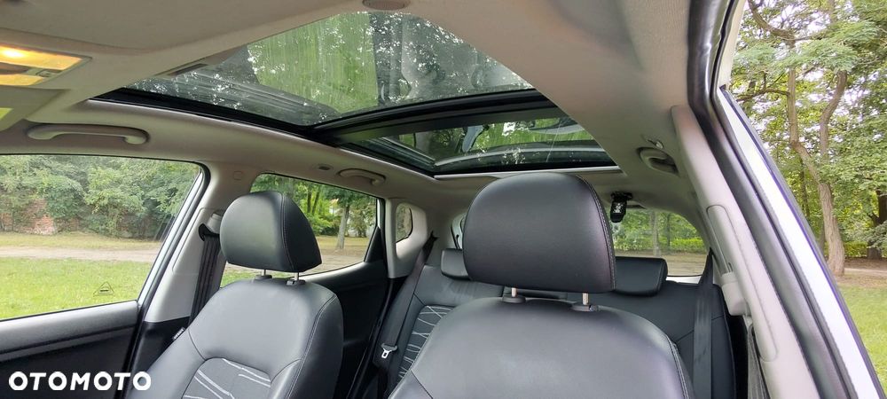 Kia Venga 1.6 Business Line - 16