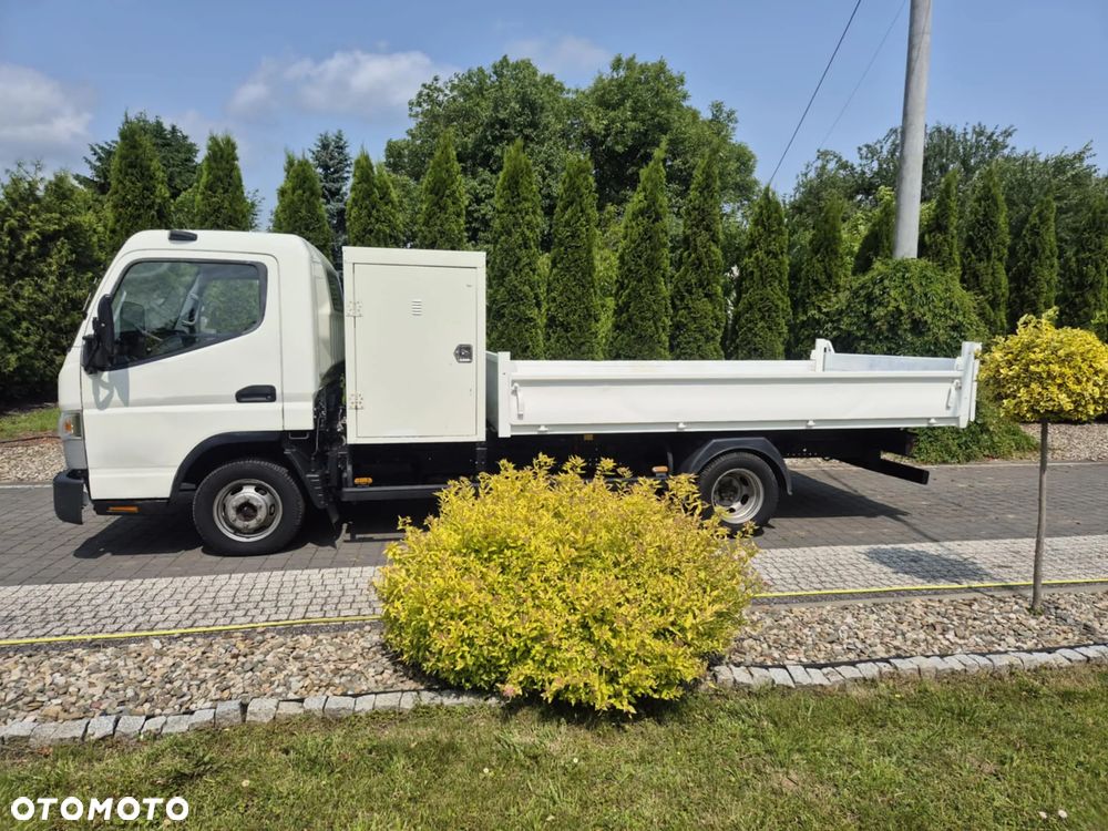 Mitsubishi Canter Fuso - 2