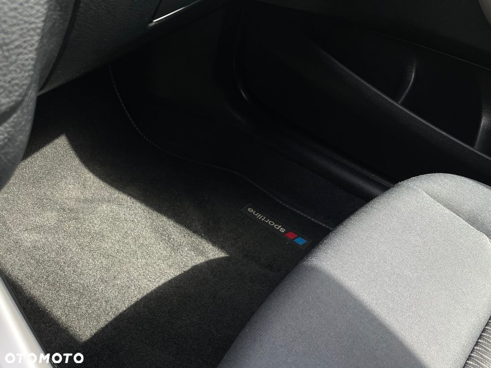BMW Seria 1 114i Sport Line - 28