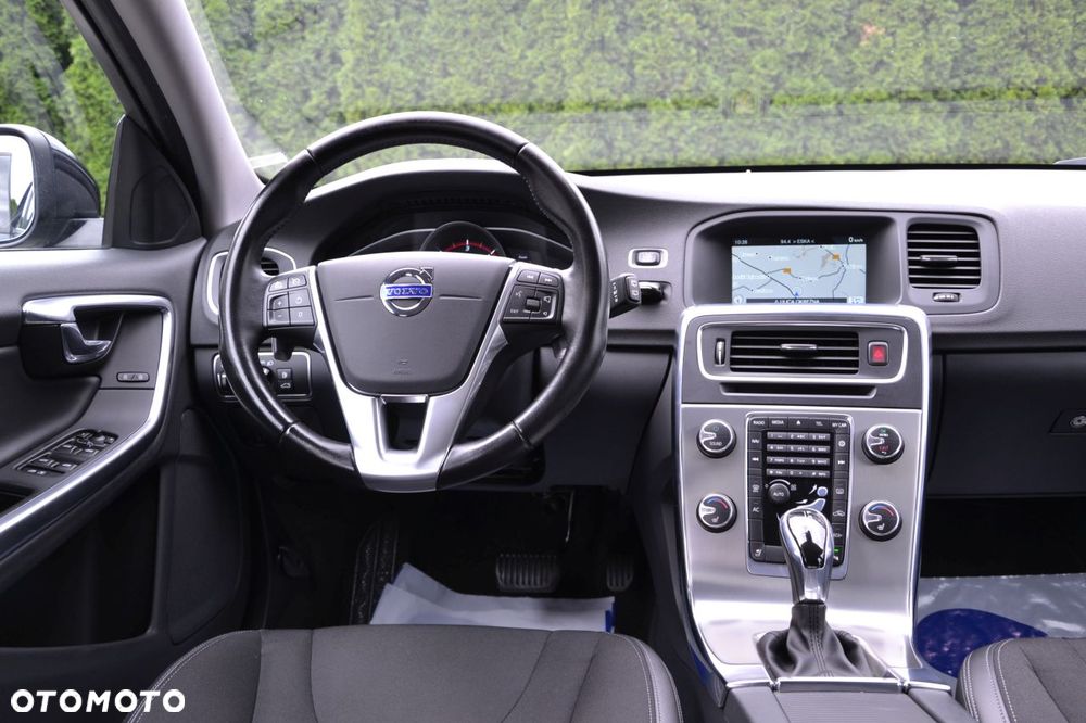 Volvo V60 D3 Geartronic Summum - 10