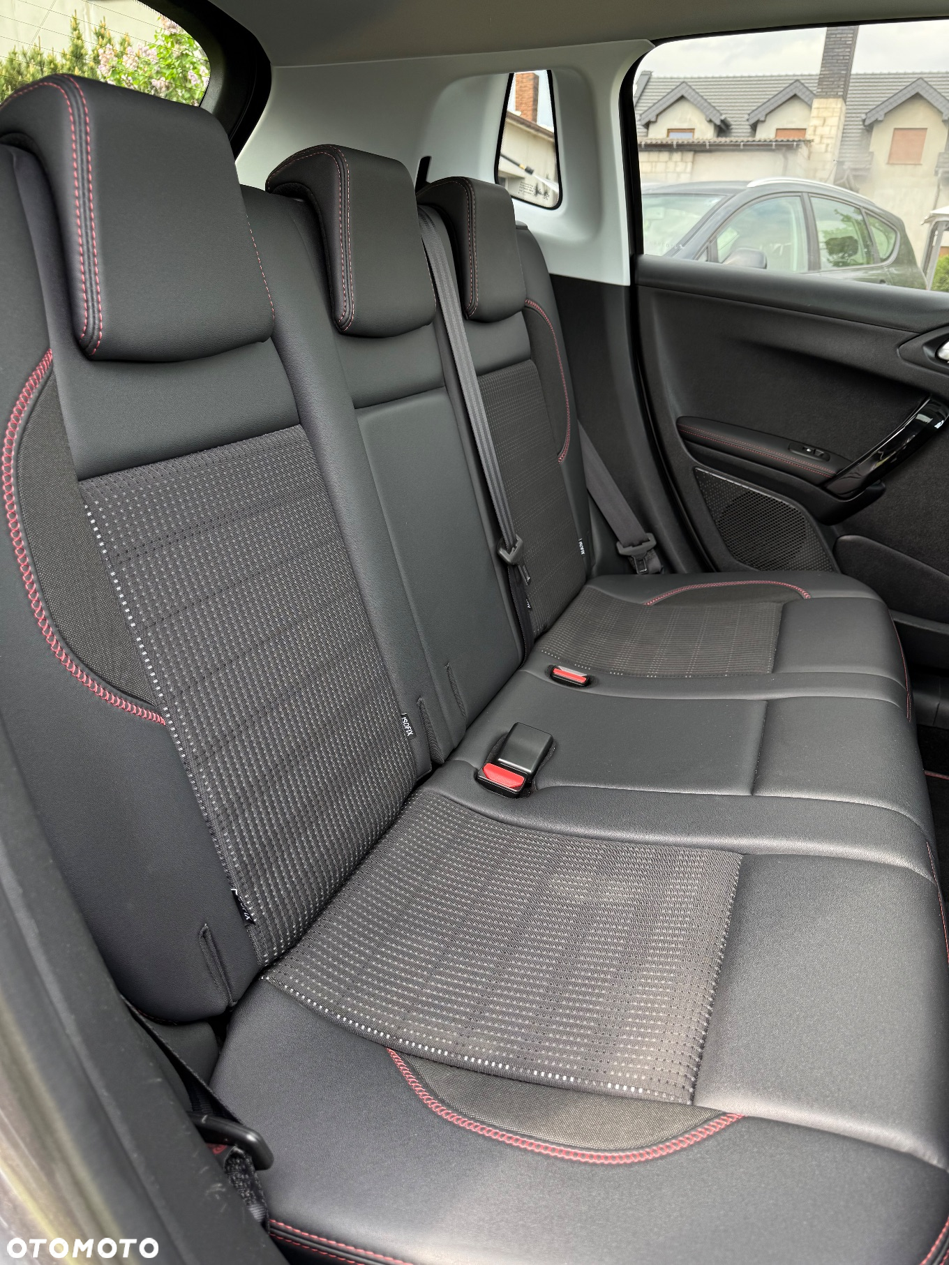 Peugeot 2008 PureTech 110 Stop&Start GT-Line Edition - 27