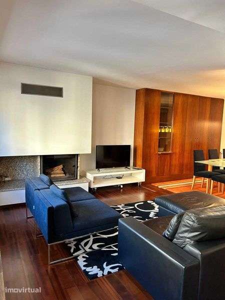 Apartamento T2 - Mobilado - Centro de Braga - Grande imagem: 2/12