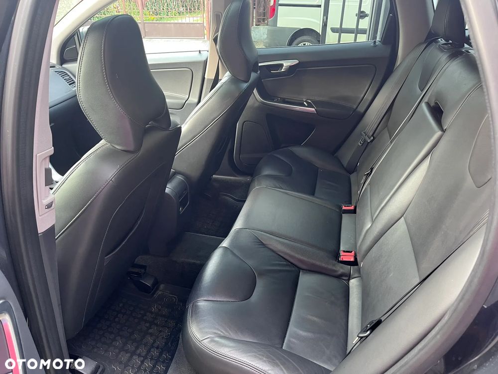 Volvo XC 60 D4 AWD Summum - 12