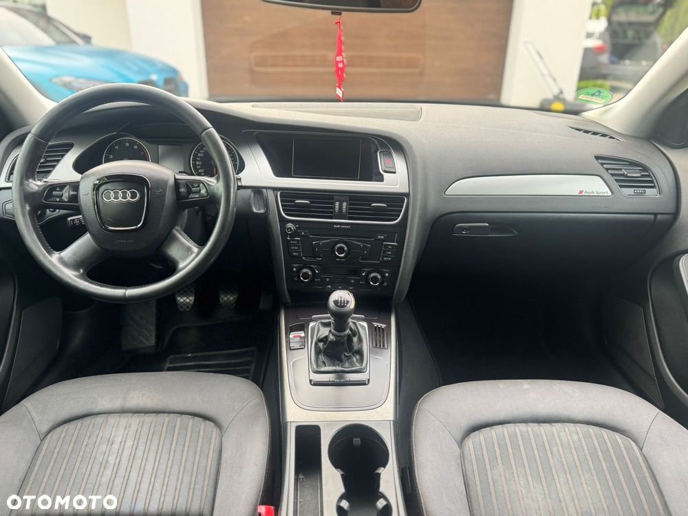 Audi A4 Avant 1.8 TFSI Ambiente - 26