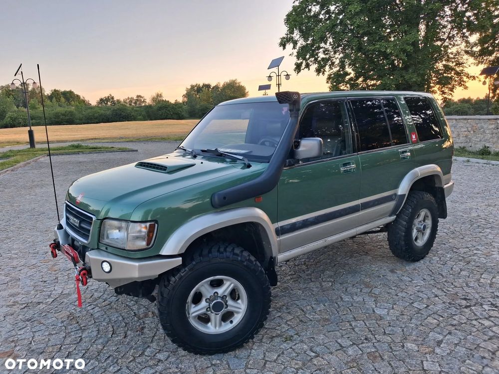 Isuzu Trooper - 3