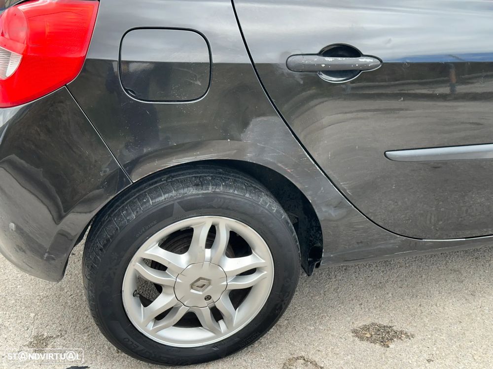 Renault Clio 1.2 16V Confort - 7